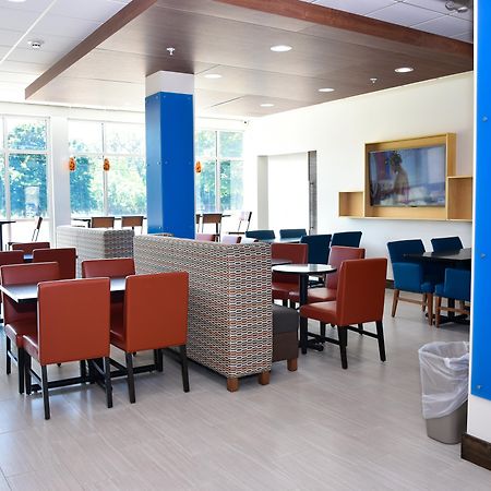 Holiday Inn Express & Suites - Bensenville - O'Hare By Ihg Exterior foto