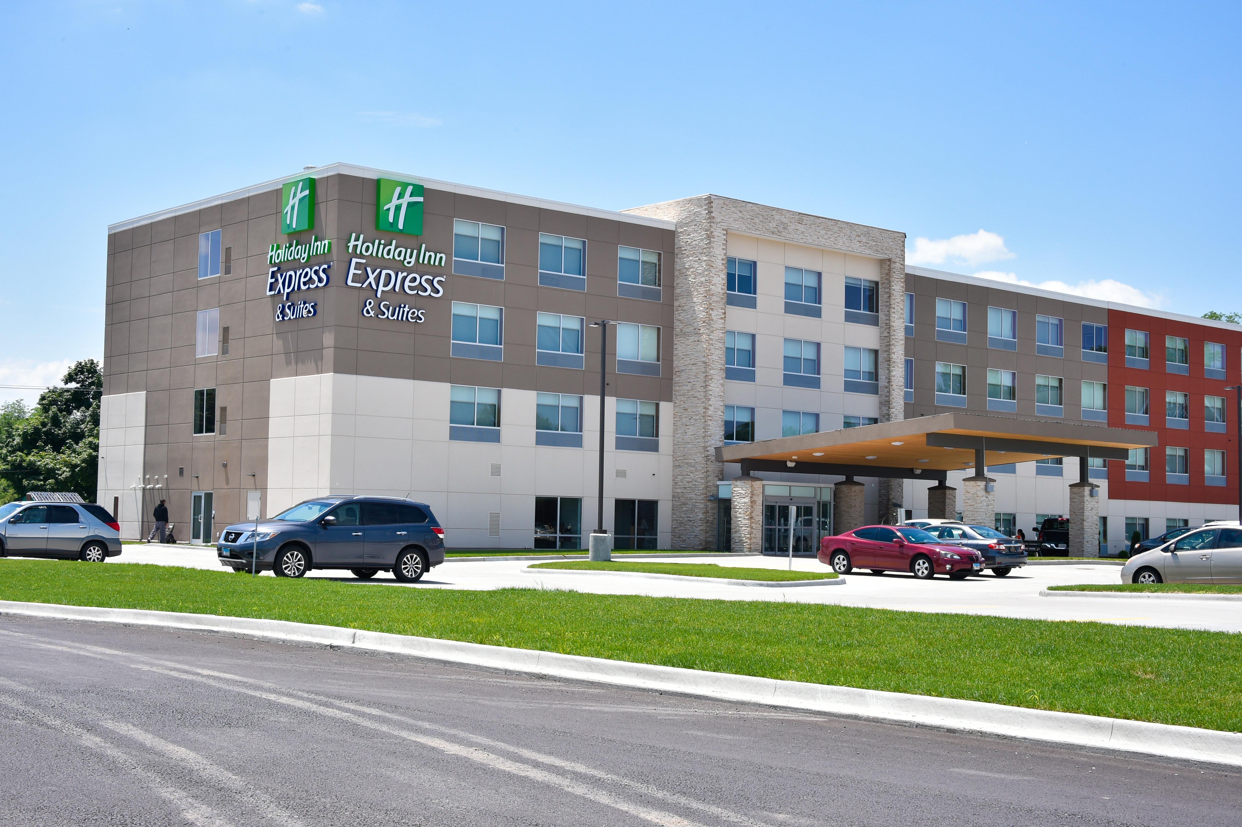 Holiday Inn Express & Suites - Bensenville - O'Hare By Ihg Exterior foto